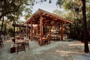 José Luis Hinostroza_restaurant photo_credit