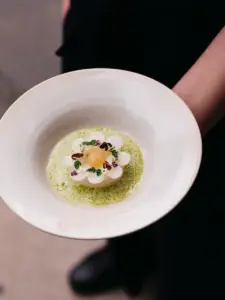 Paul Ivić_Dish 4_credit Ingo Pertramer