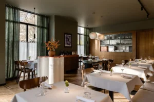 Bartosz Szymczak_restaurant interior
